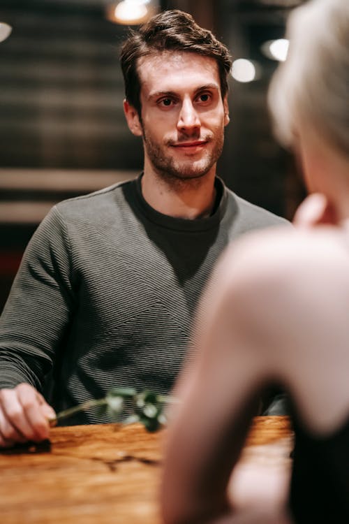 Professional couple connecting through Elite Singles dating platform